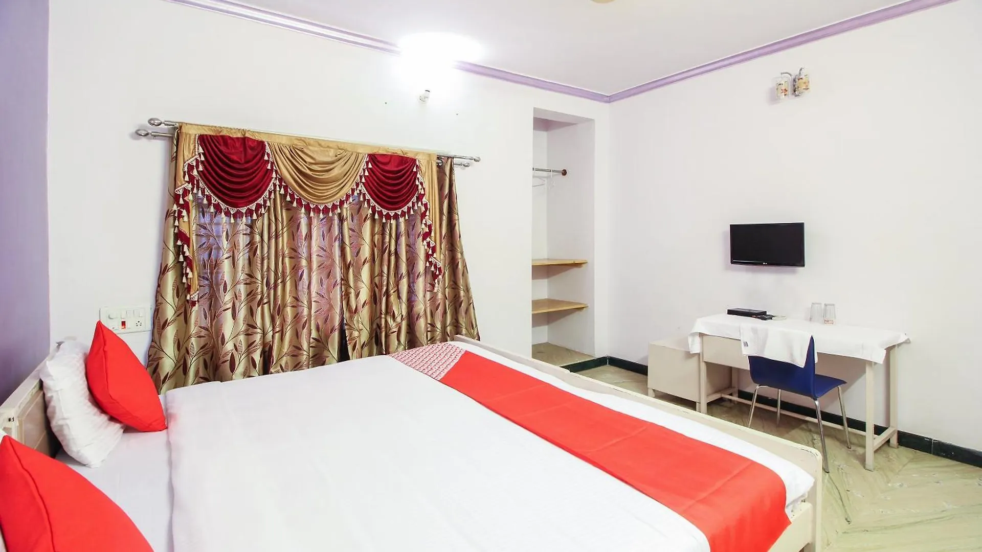 Oyo 14552 Kingston Residency Vanivilasa Puram