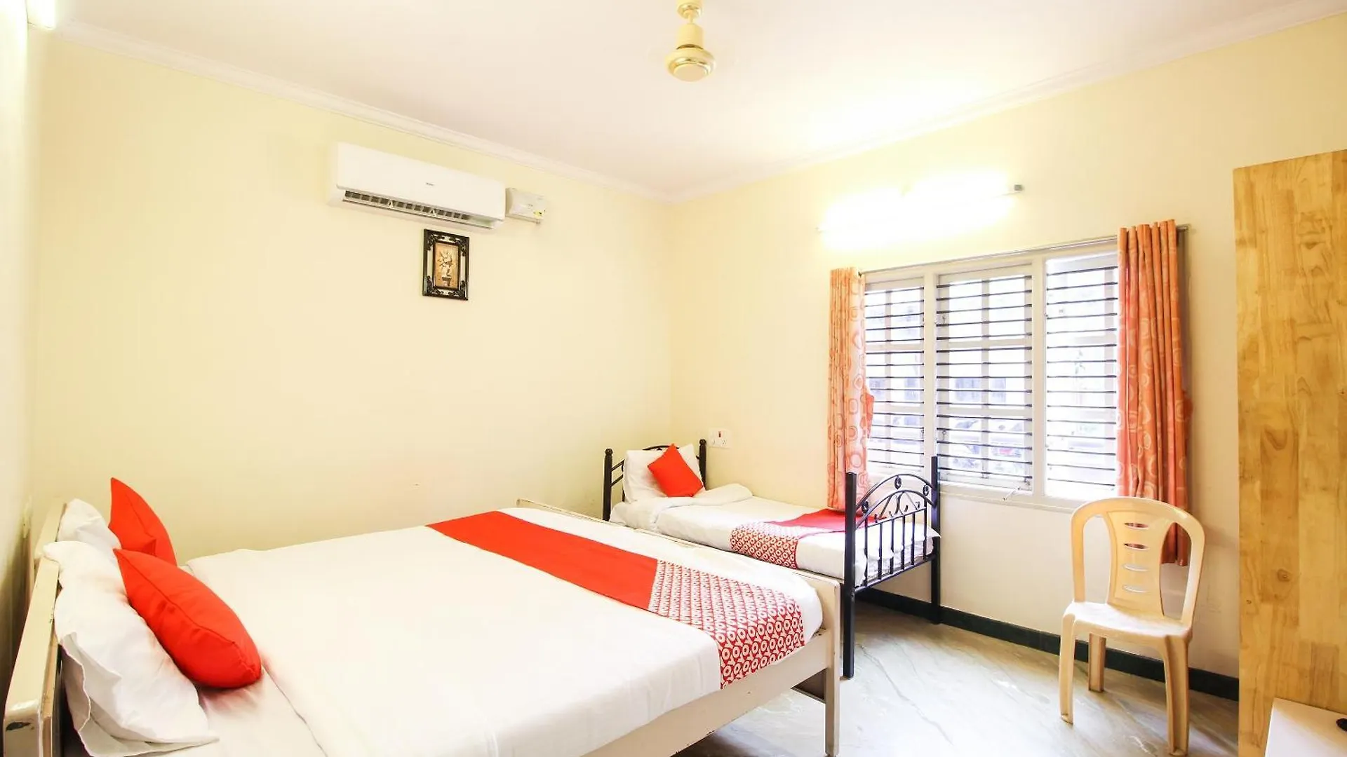 Hotel Oyo 14552 Kingston Residency